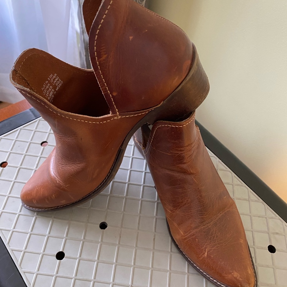 STEVE MADDEN Womens Sz 8.5 Brown Cognac Suede Ankle Boots Bootie